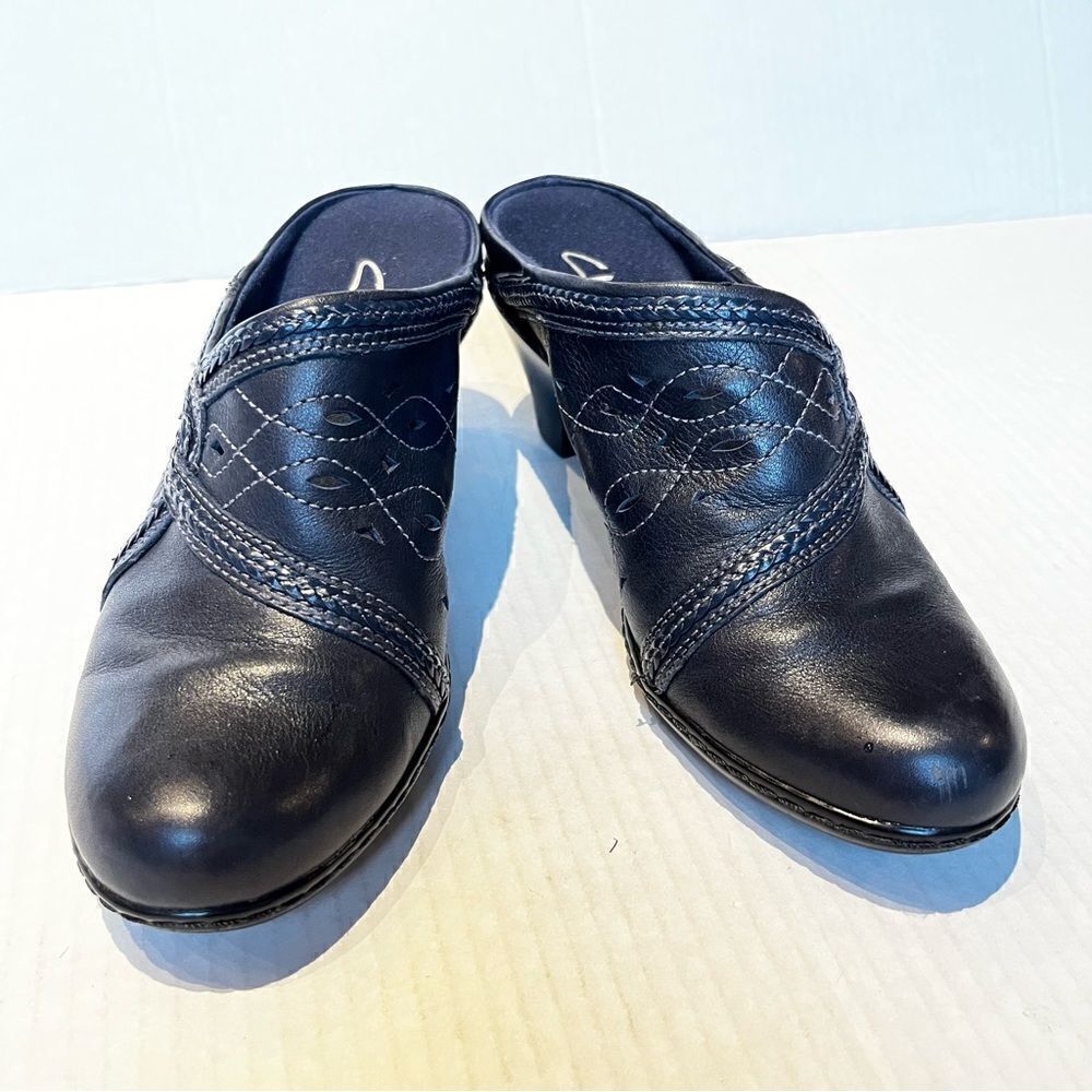 Clarks Women's Heeled Clogs Black 6 1/2M - Picture 1 of 9